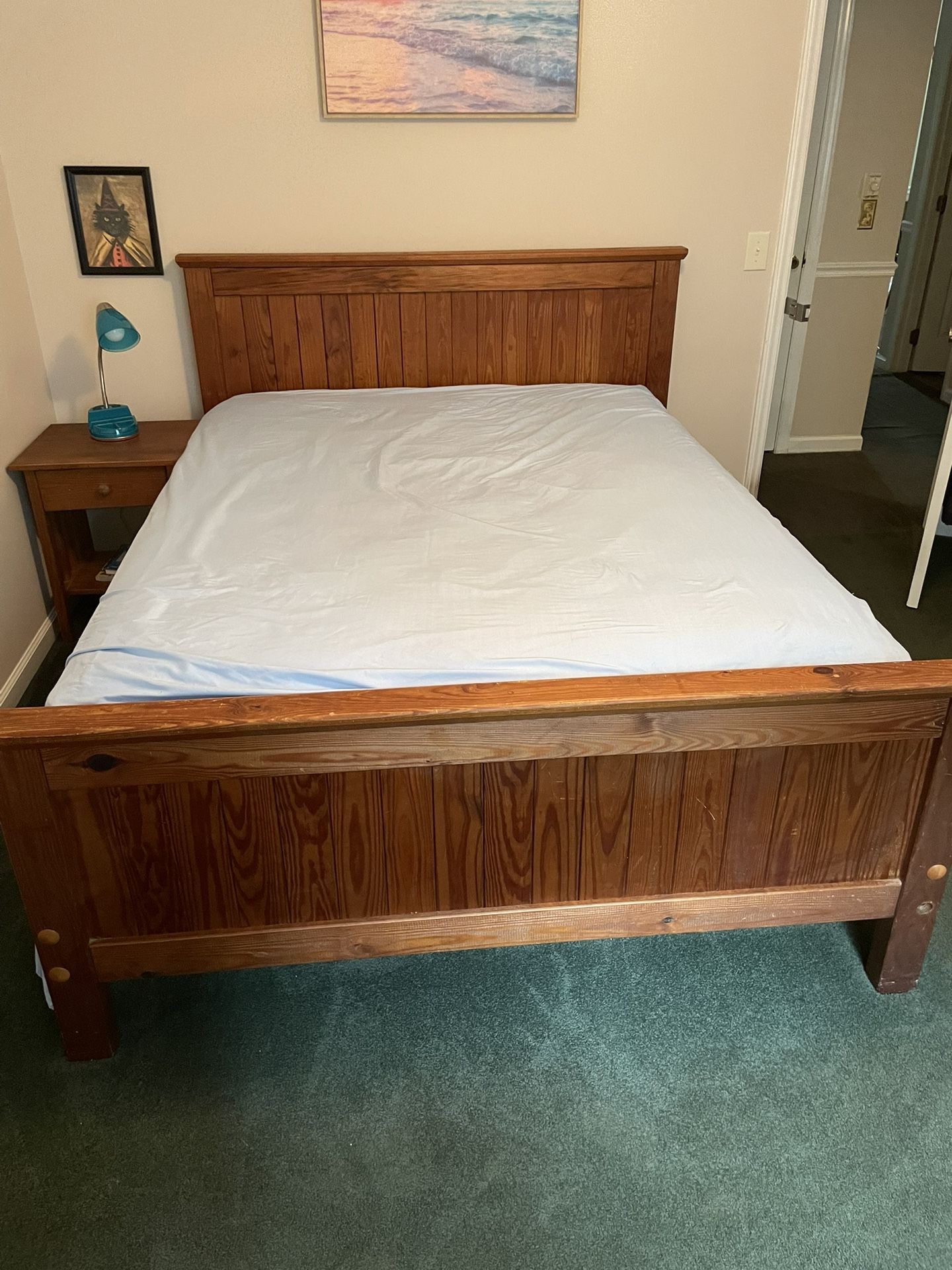 Queen Bedroom Set (mattress, Box Spring, Dresser, Mirror And Nightstand)