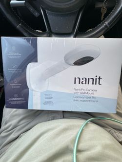 NANIT pro cam with wall mount (BRAND NEW)