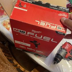 Milwaukee Hammer Drill