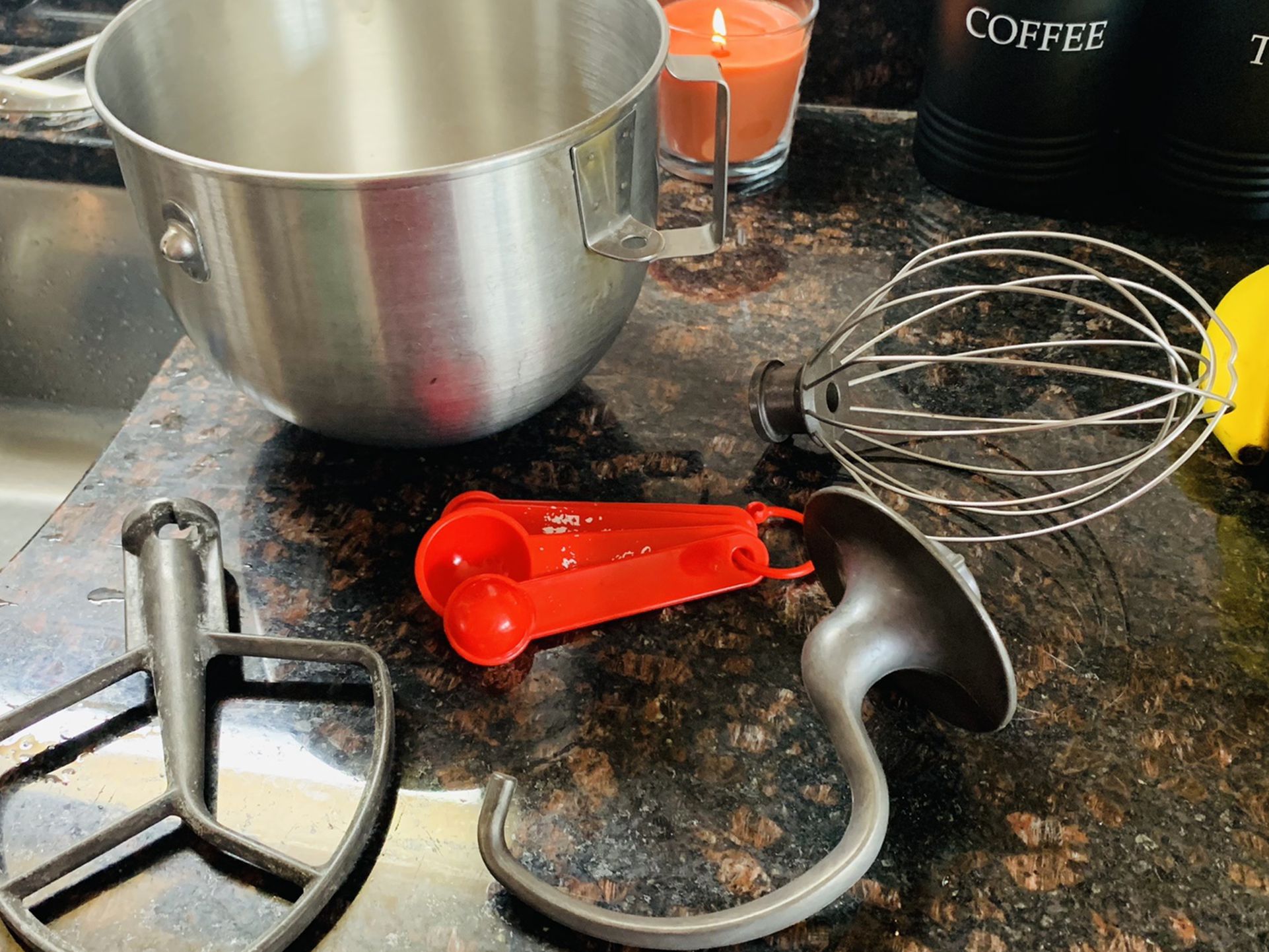 Kitchen aid blender mixing bowl, whisk, flat beater, and dough maker in excellent condition!!