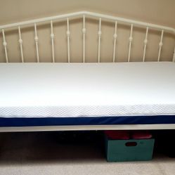 Bushwick Metal Twin size Day bed with trundle