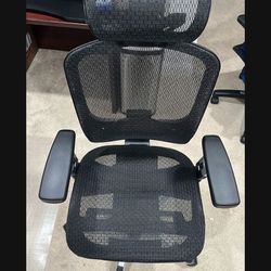 Mesh Office Chair In Great Condition 