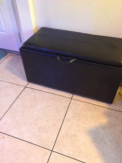 Ottoman and coffee table all in 1 and 2 sitter