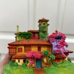Disney Store Encanto The Madrigal Family Home Musical Figurine