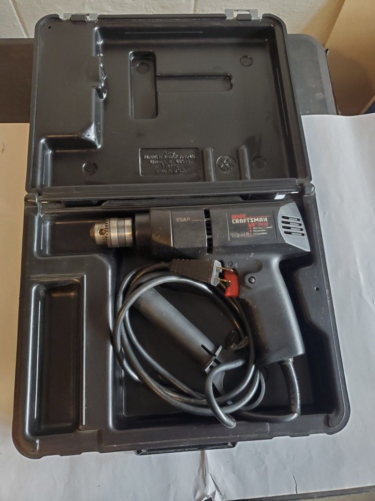 CRAFTSMAN 3/8 INCH ELECTRIC CORDED DRILL ,VARIABLE SPEED,REVERSABLE,ADJUSTABLE WITH CASE