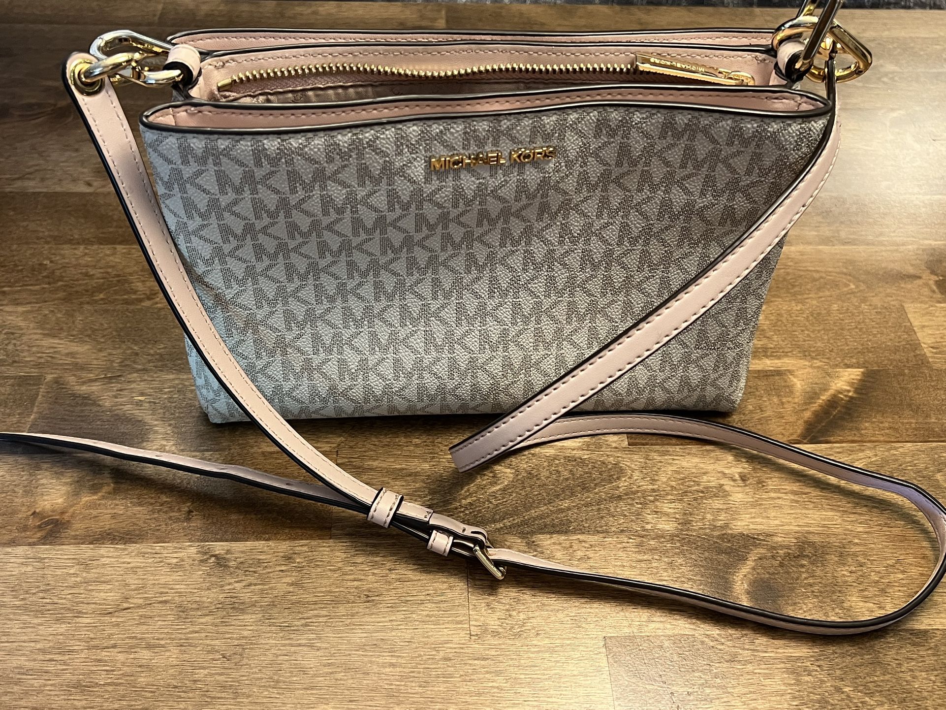 Michael Kors Trista Medium Crossbody Bag