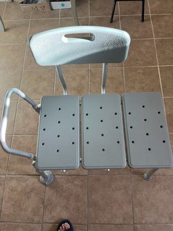 Bathtub seat