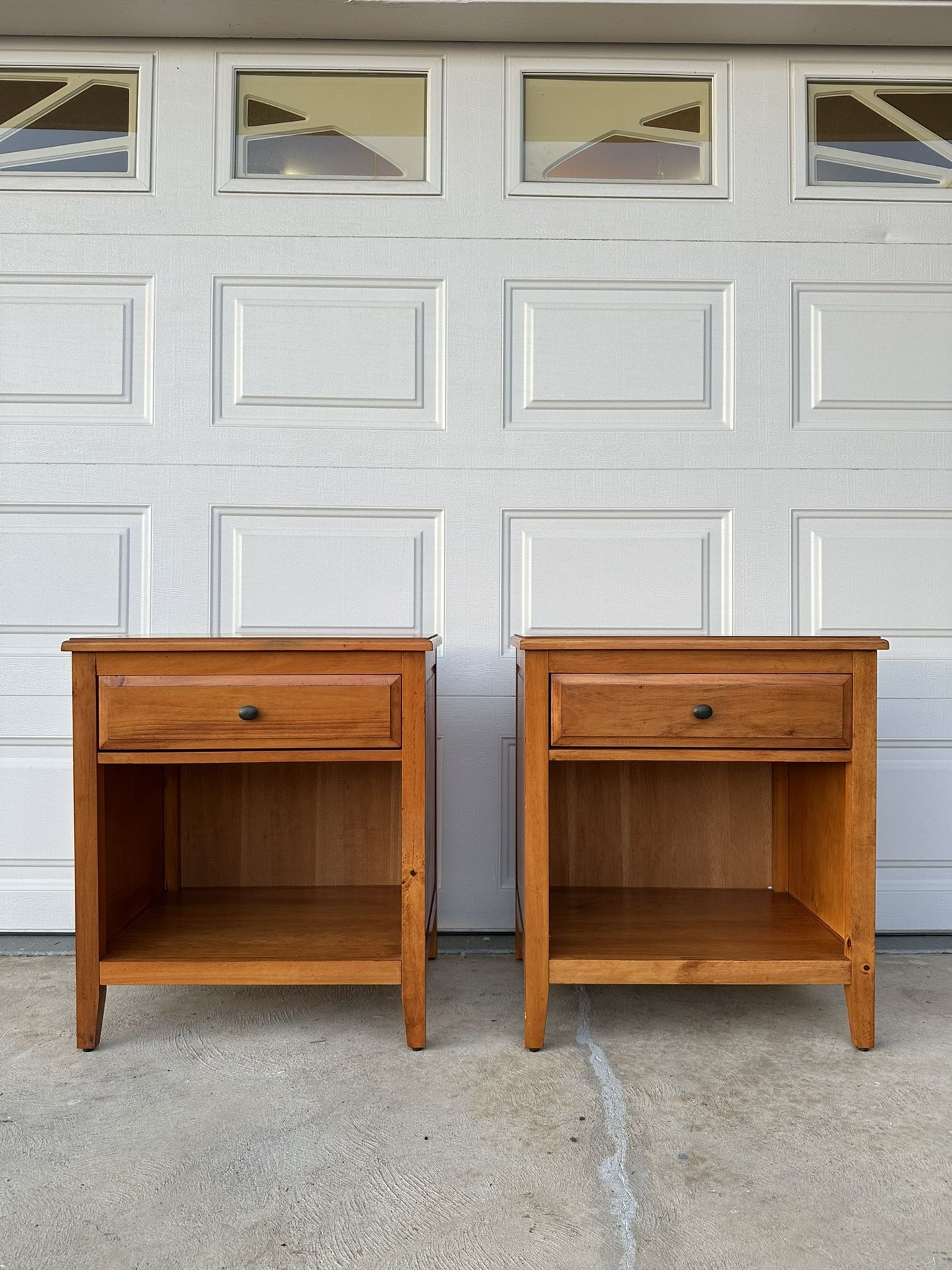 Nightstands / End Tables (delivery available)