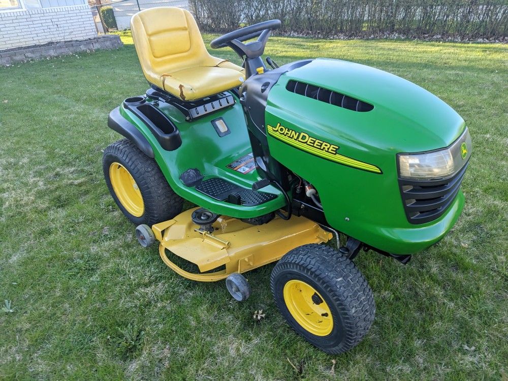 John Deere L120 Garden Tractor Riding Lawn Mower 20HP Briggs 48" Hydro