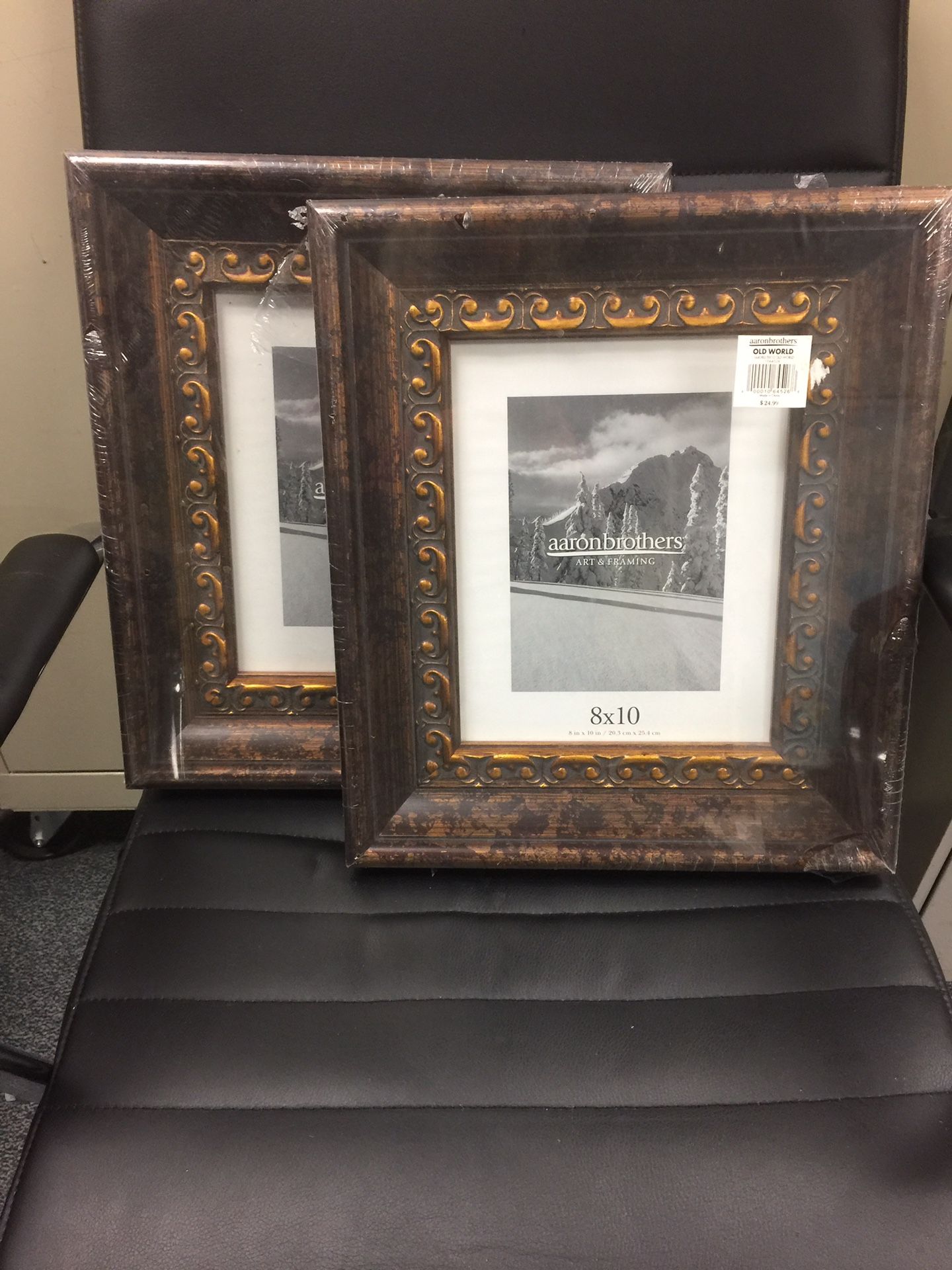 2 Picture Frames