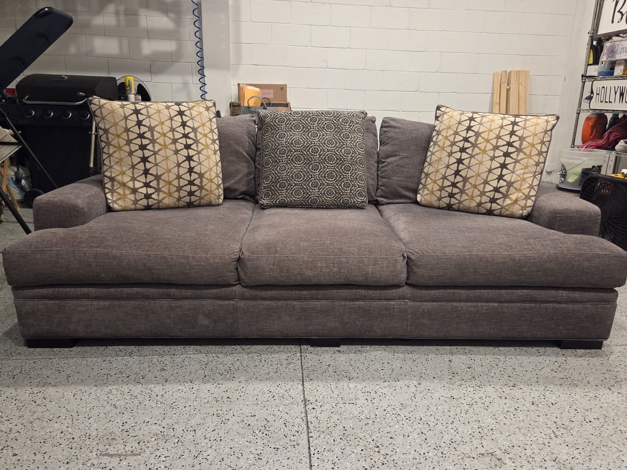 Rooms-To-Go Cindy Crawford Sofa