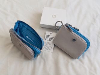 Double zip clippable card pouch