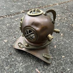 Walt Disney world Mini Diver's Helmet 7" Tall Copper and Brass Steampunk