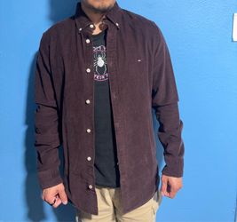 Tommy Hilfiger burgundy corduroy button up shirt Size M #corduroy #menswear  Slim fit stretch  Only work like 5 times  Modeled on 5’4, ~140 lb build f