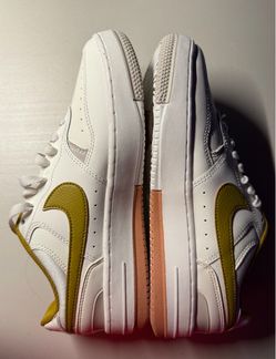 Nike Gamma Force Sail Light Orewood Brown Amber Brown Bronzine (Women's)