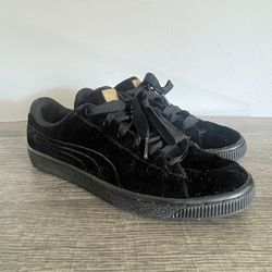 Puma Basket Big Kid’s Black Gold Classic Velour Jr Sneakers Size 5 366385 03