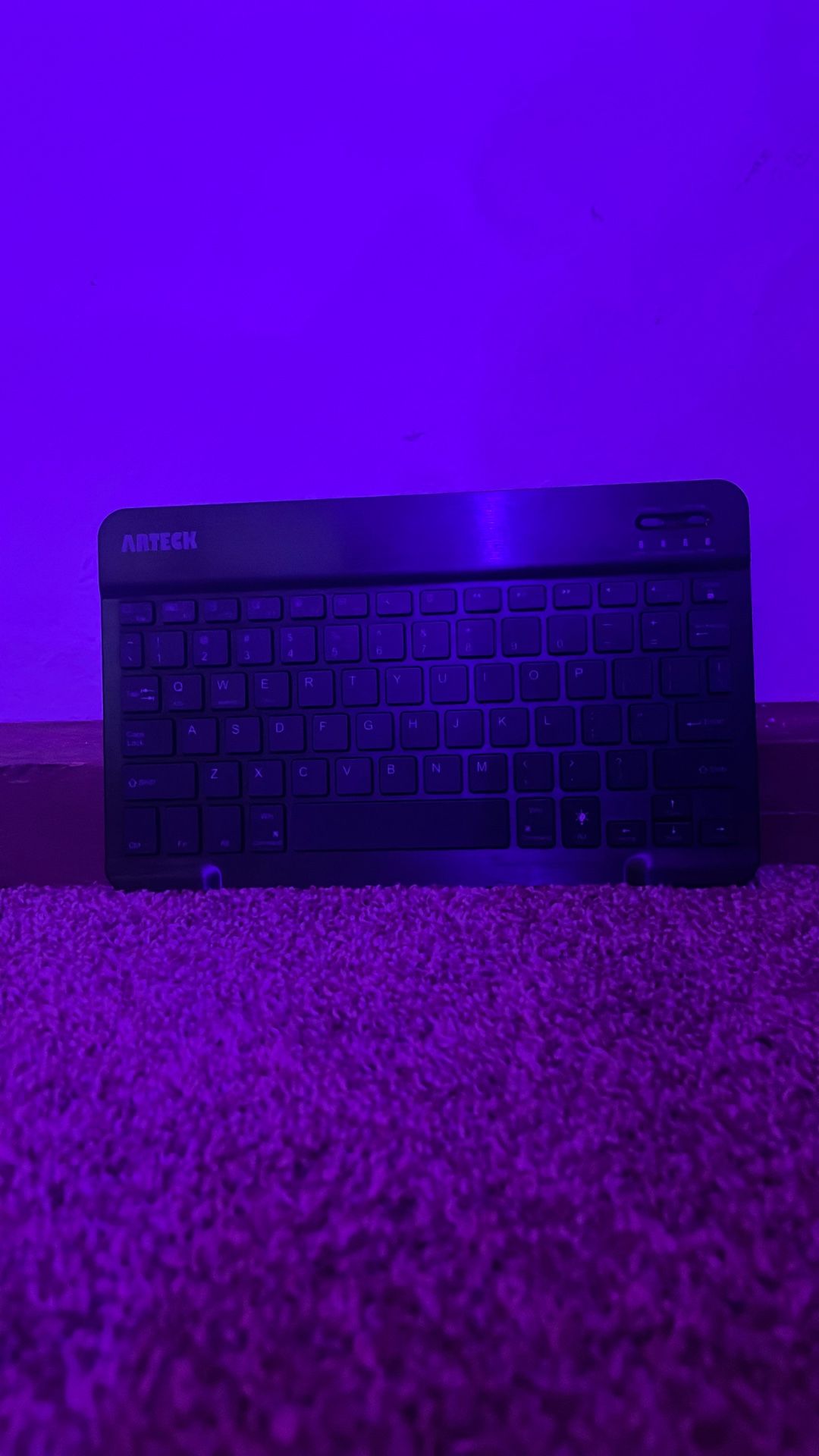 Bluetooth keyboard