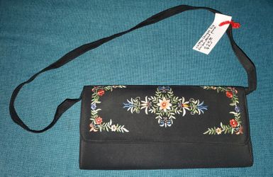 Vintage 100% Silk Hand Embroidered Purse