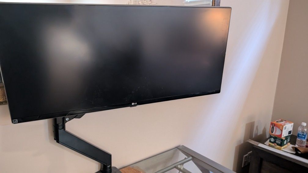 35 Inch LG Monitor