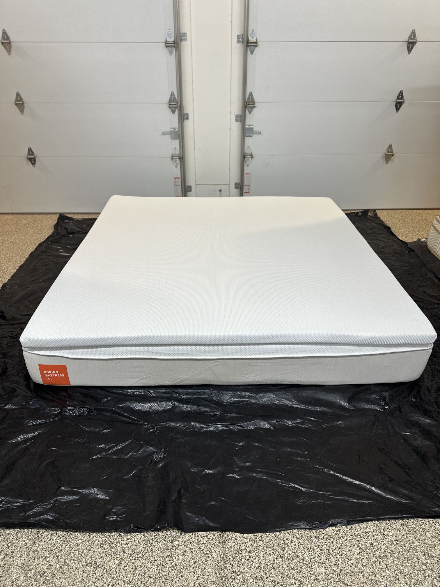 Boring Hybrid Mattress (10") – King Size, Like New