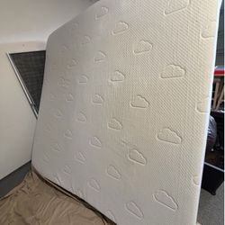 King Mattress “Puffy Lux”