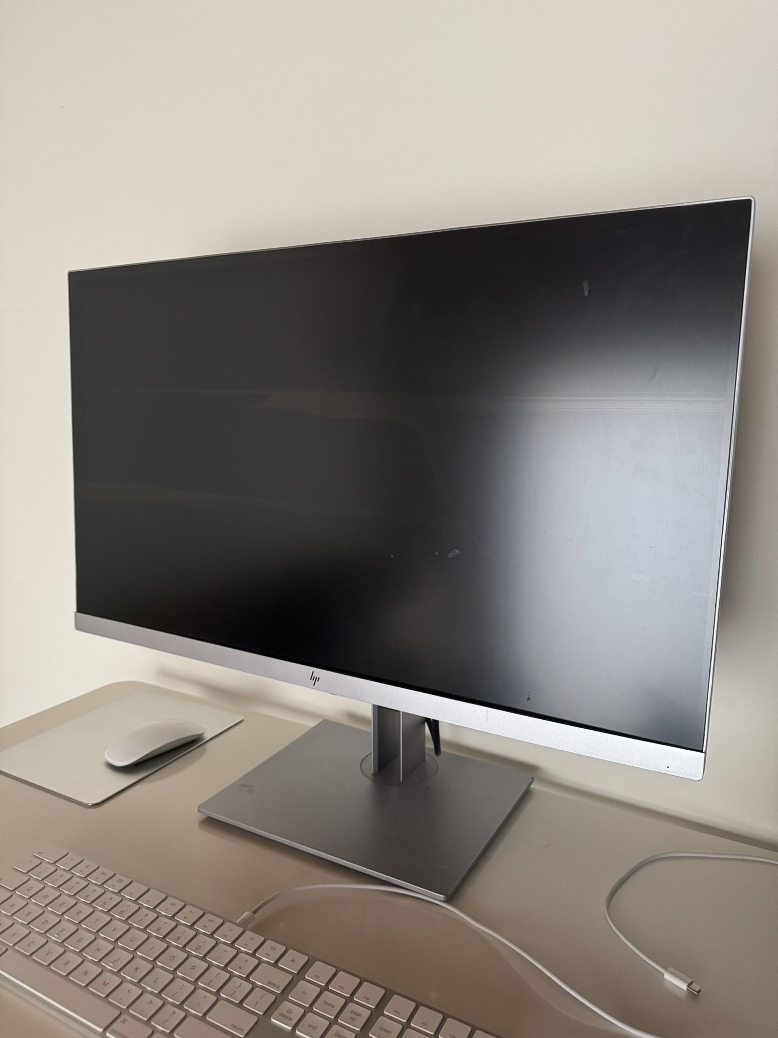 27inch LED Monitor - HP EliteDisplay