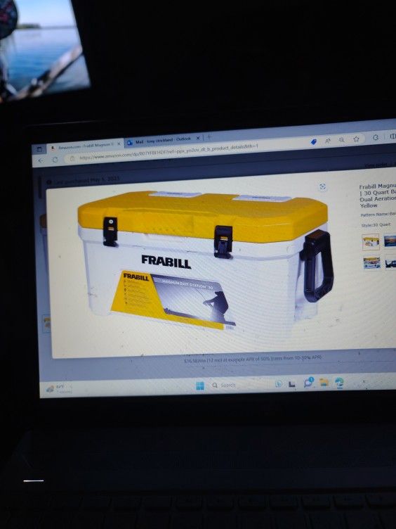 Frabil Magnum Bait Station 30 Quart Bait Cooler With Dual Aeration