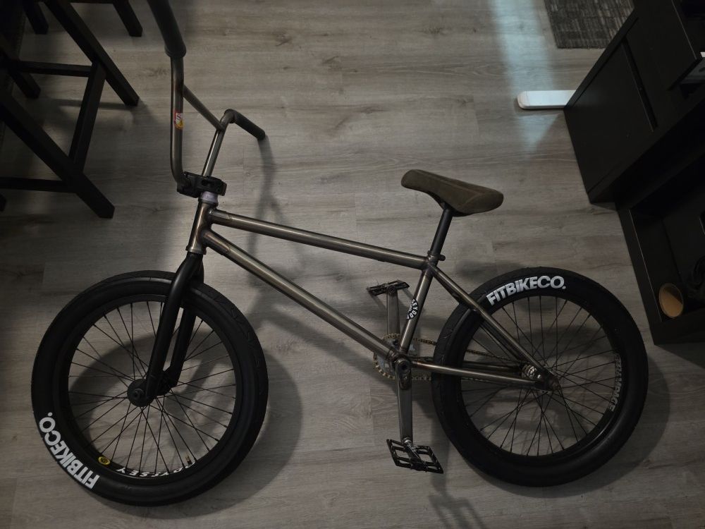 FIT BIKE CO. 20in BMX