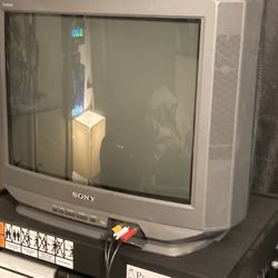 Sony Trinitron KV-20V80 with AV Cart