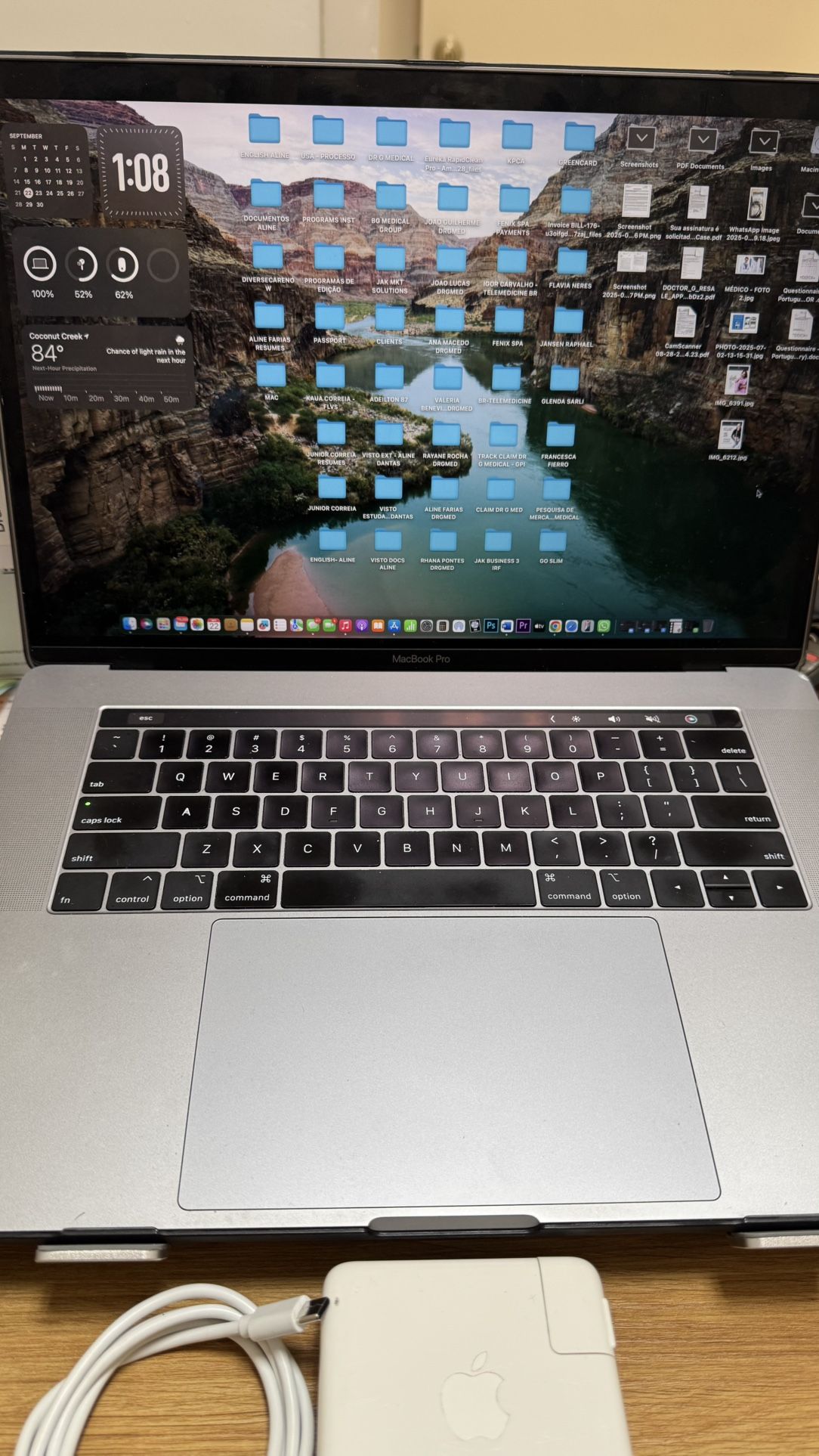 MacBook Pro - 2018 - 15 inch - I7 - Like a New !