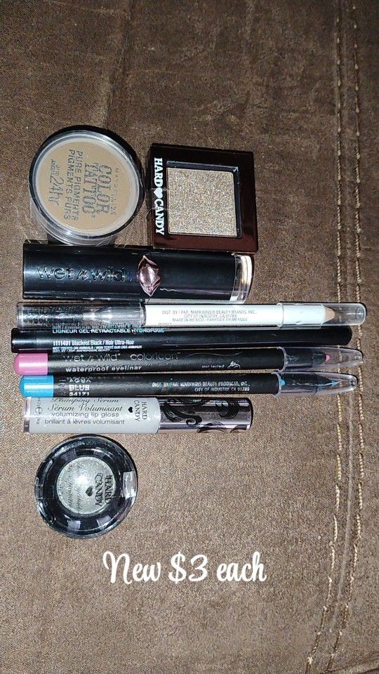 NEW NUEVOS Eyeshadows, matte lipsticks, eyebrow pencils, waterproof eyeliners, lip plumps $3 each $3 Cada Uno