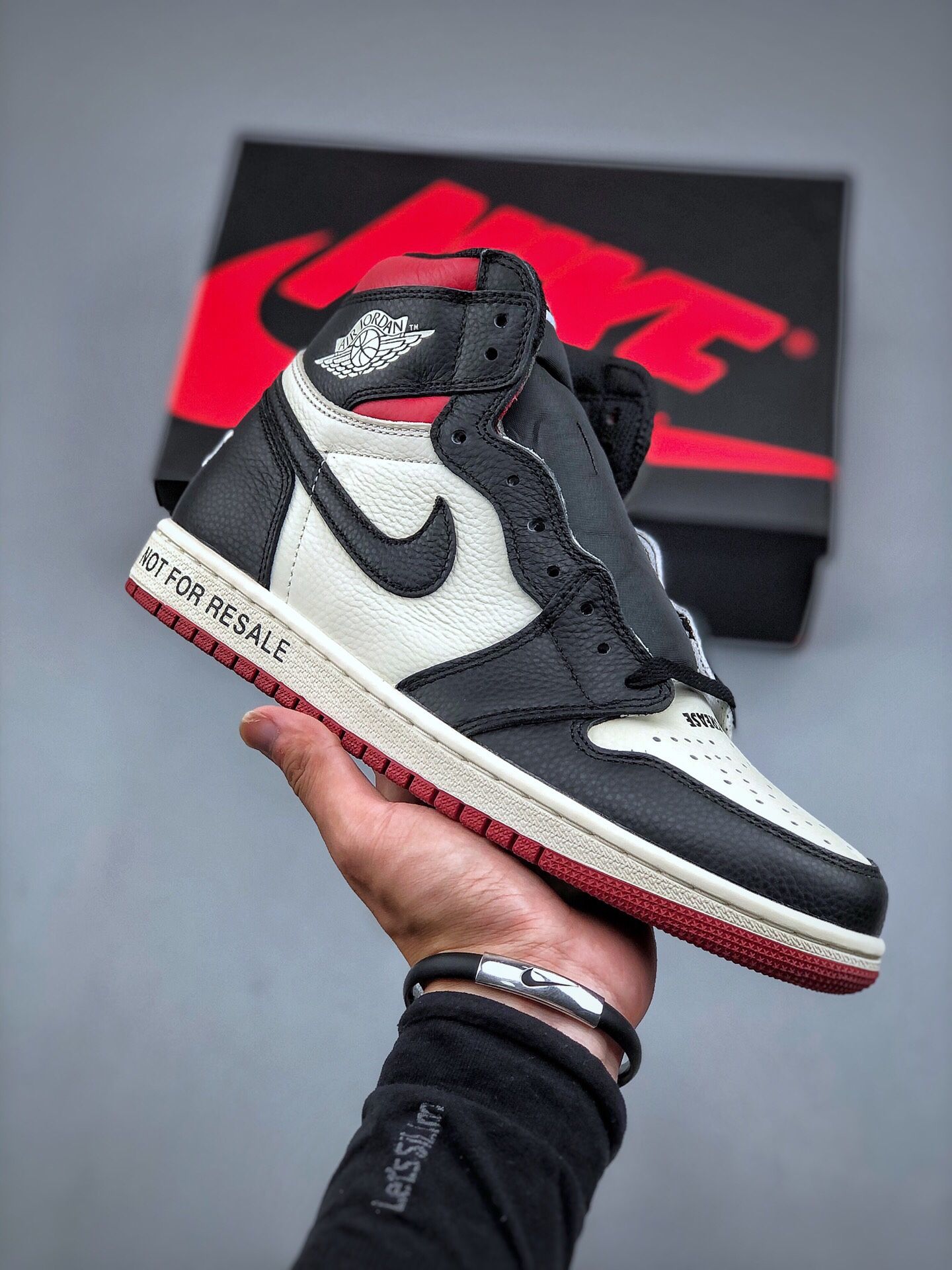 Air Jordan 1 Men’s Sneaker With Box New 