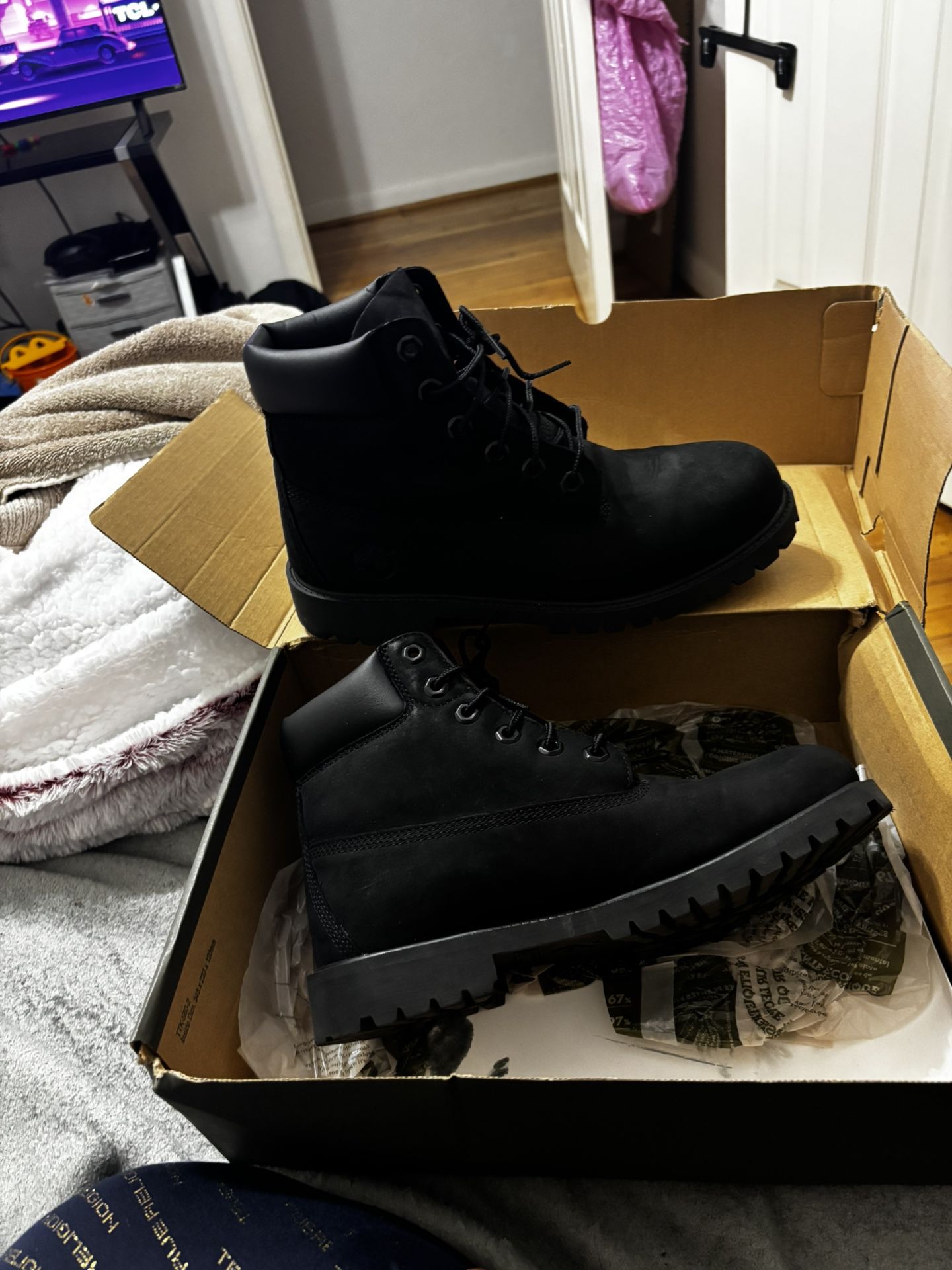 Black Timberland Size 7 Men 