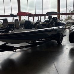 Nitro Z19 Bass Boat