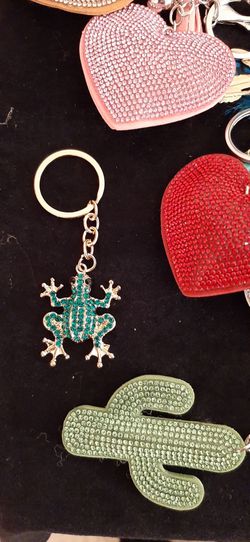 Frog shaped keychain