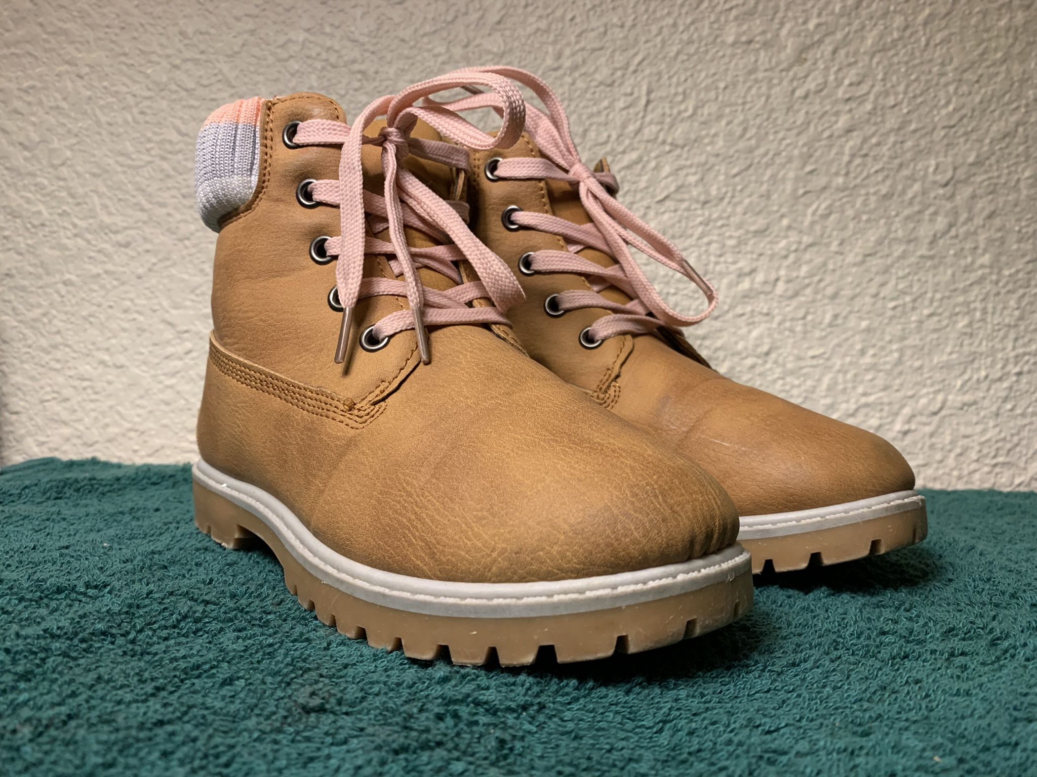 brown boots size 13youth