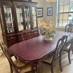 Dining Room Table Chairs And Glass Hutch 