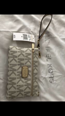 Michael Kors wristlet brand new never used Mother’s Day gift