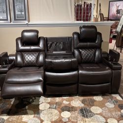 Reclining adjustable headrest sofa