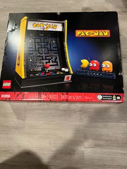 LEGO Icons PAC-MAN Arcade 10323