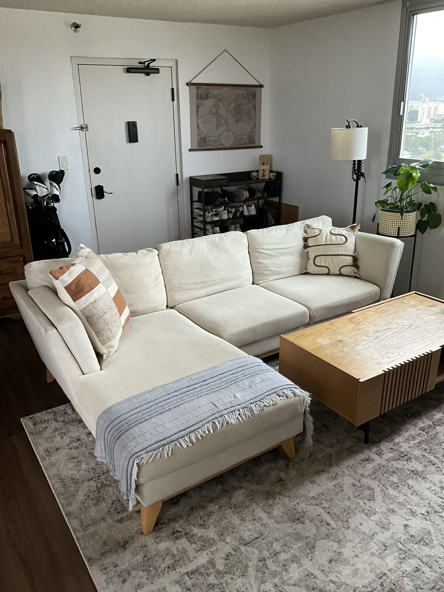 Couch/sectional