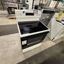 Electric stove In great condition well cleaned, delivery available 🚚