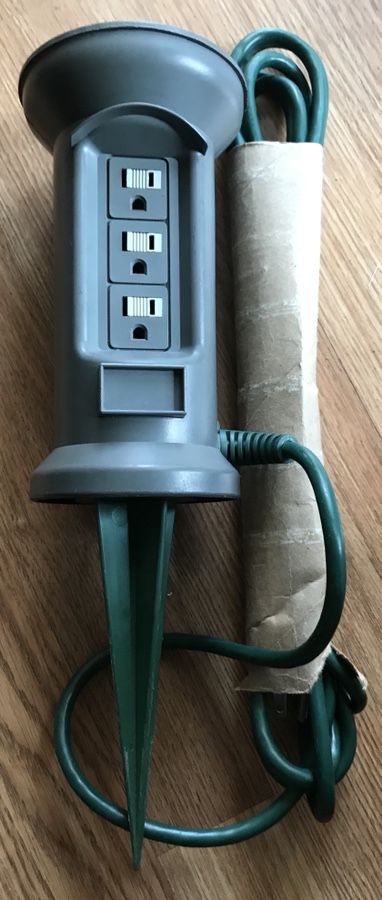 KINTRON YARDS STAKE OUTLET E186244 KB-300N 13A / 125V
