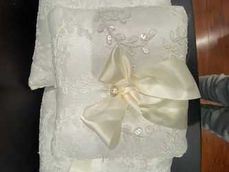 Wedding pillows