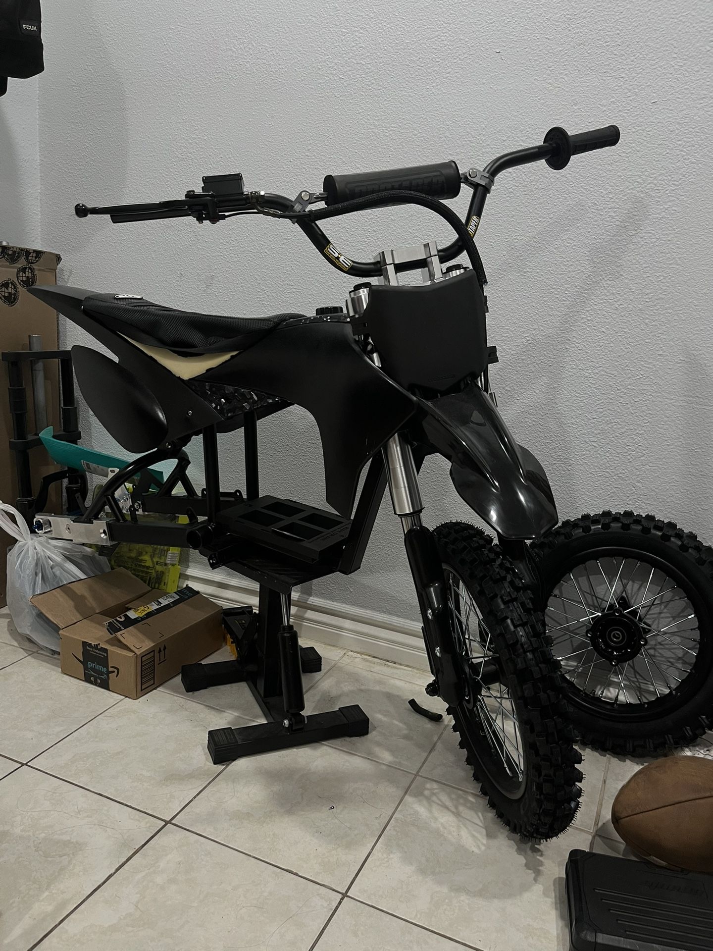 72v Razor Part out or rolling chassis