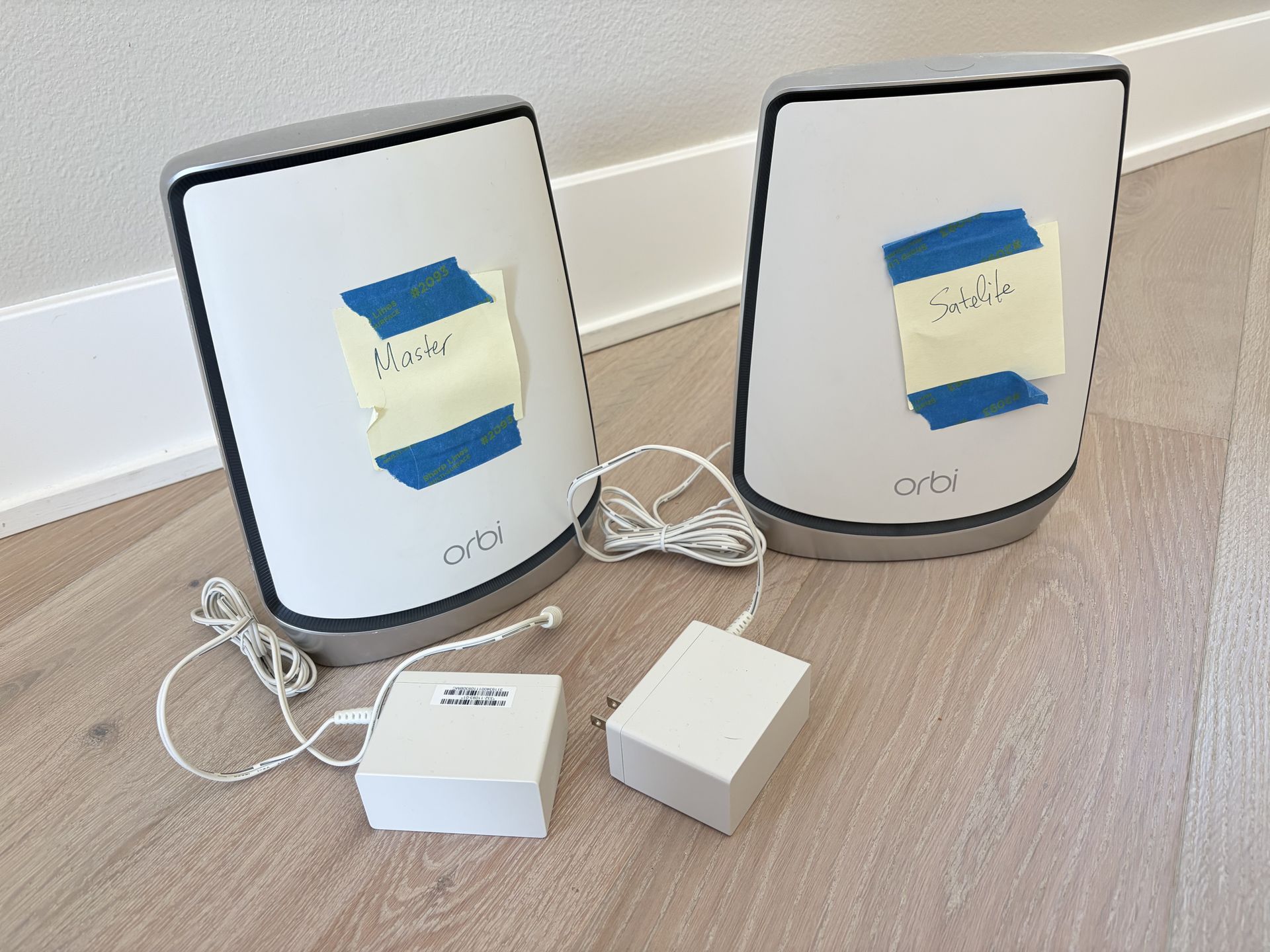 NETGEAR Orbi Router RBR850 - 2 Tower Wi-Fi