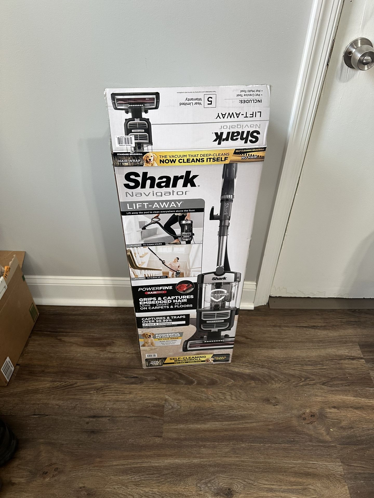 Shark Navigator Lift Away