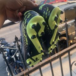 Puma Future Z 3.4 /Size 4