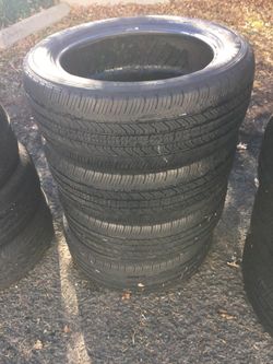 215/55/17 Michelin set of used tires in great condition 75% tread 225$ for 4 . Installation balance and alignment available. Road force balance avai