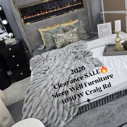 💥 Queen, King, Cal King Light Up Fireplace Bed Frames 💥 Furniture Sectionals Avail
